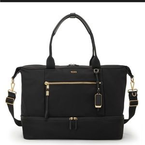 NWT! Tumi Contine Weekender 12.5x 17.25 x 7